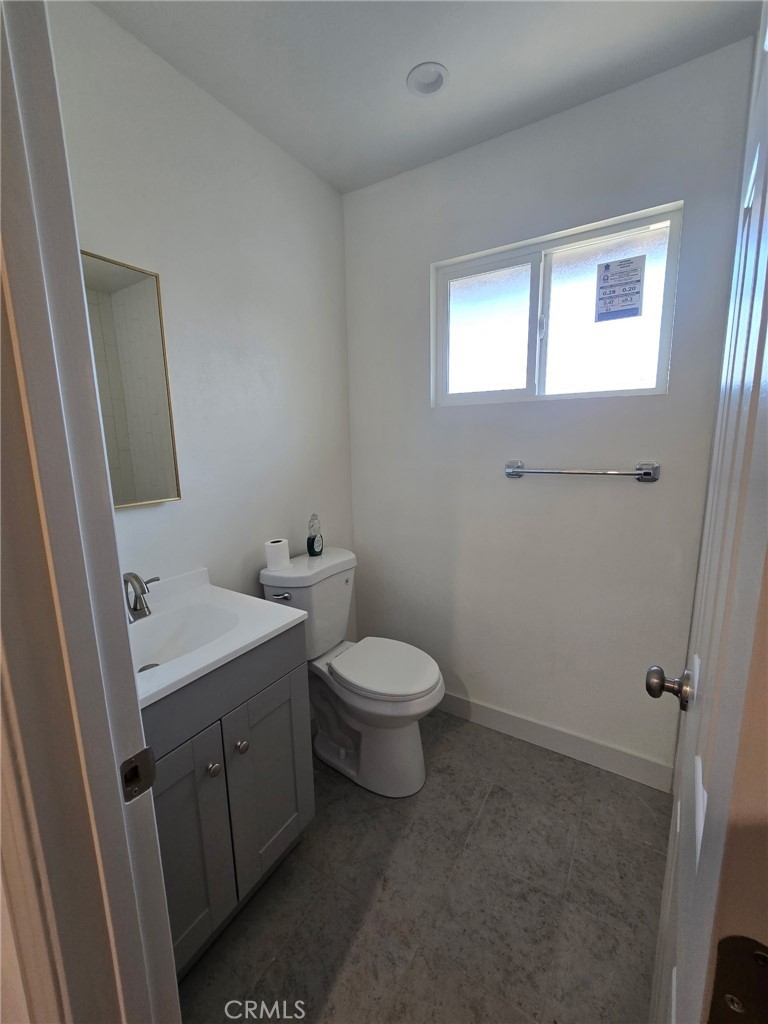 422 Devener Street C Property Photo 6