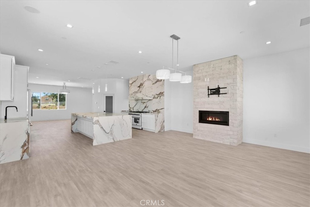 10830 Emerson Road Property Photo 3
