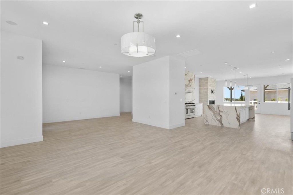 10830 Emerson Road Property Photo 40