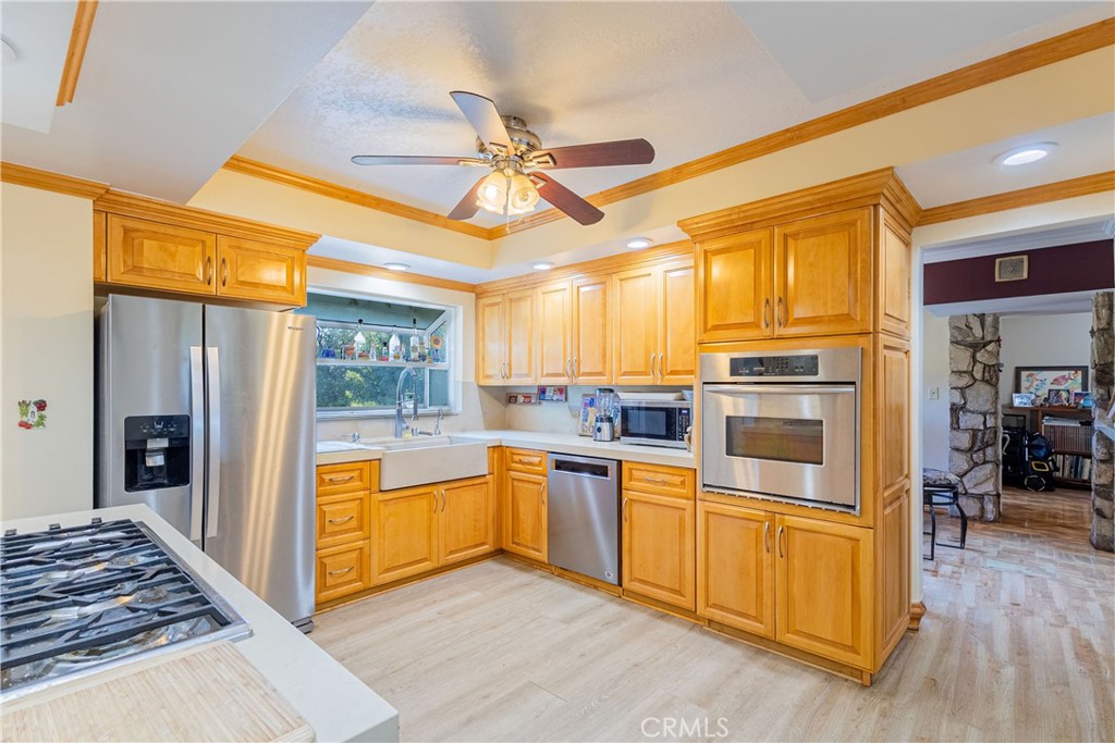 1343 E Maplegrove Street Property Photo 19