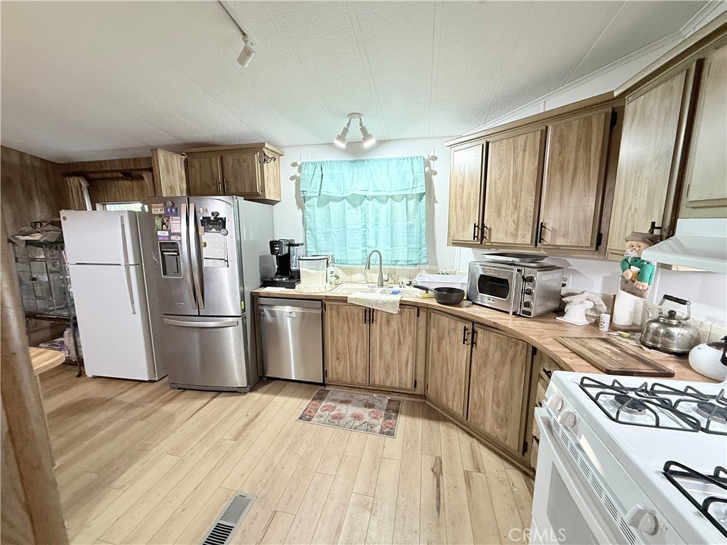 1456 Philadelphia 427 Property Photo 23