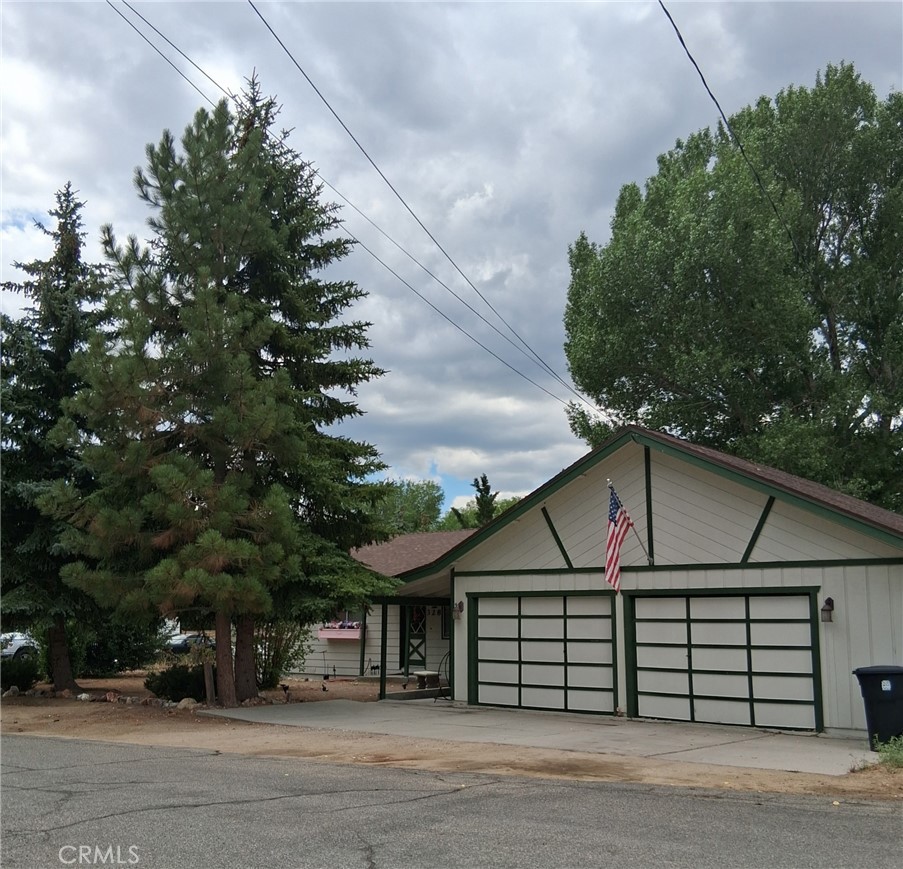 328 Grenfall Property Photo 1