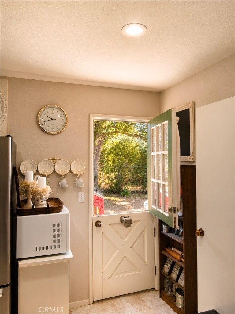 328 Grenfall Property Photo 5