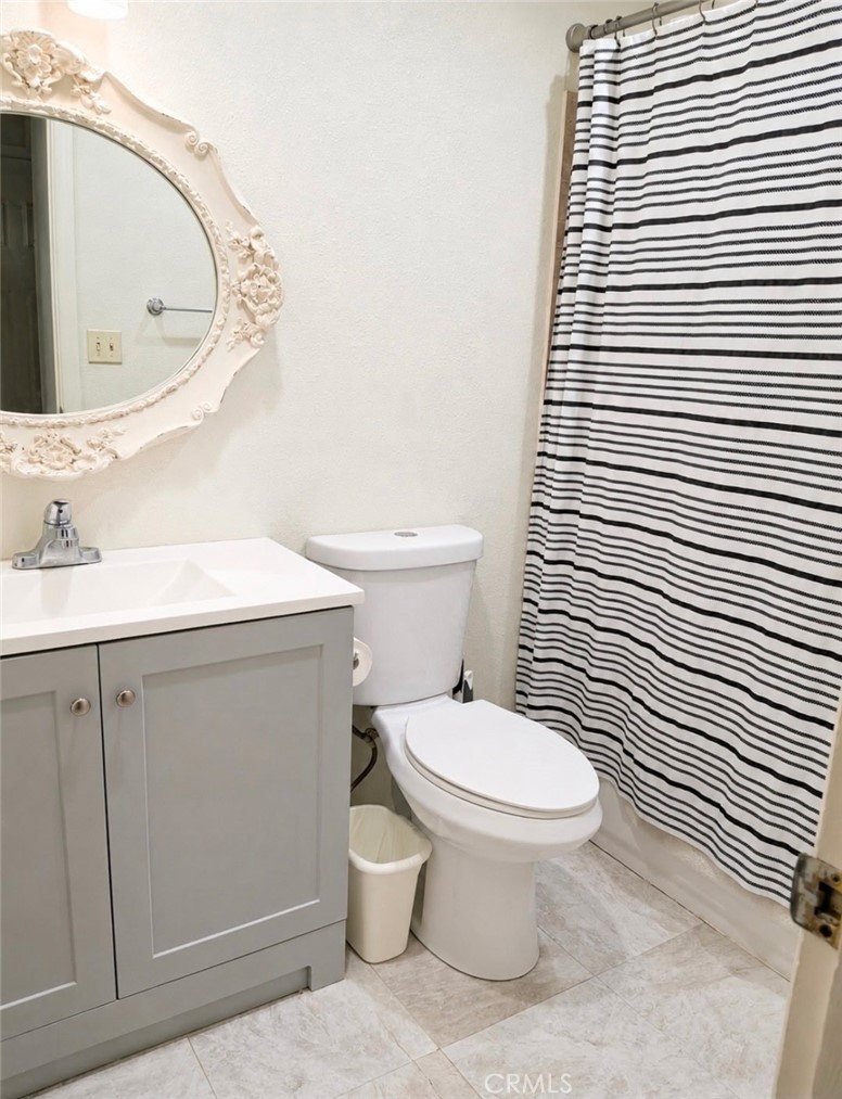 328 Grenfall Property Photo 10