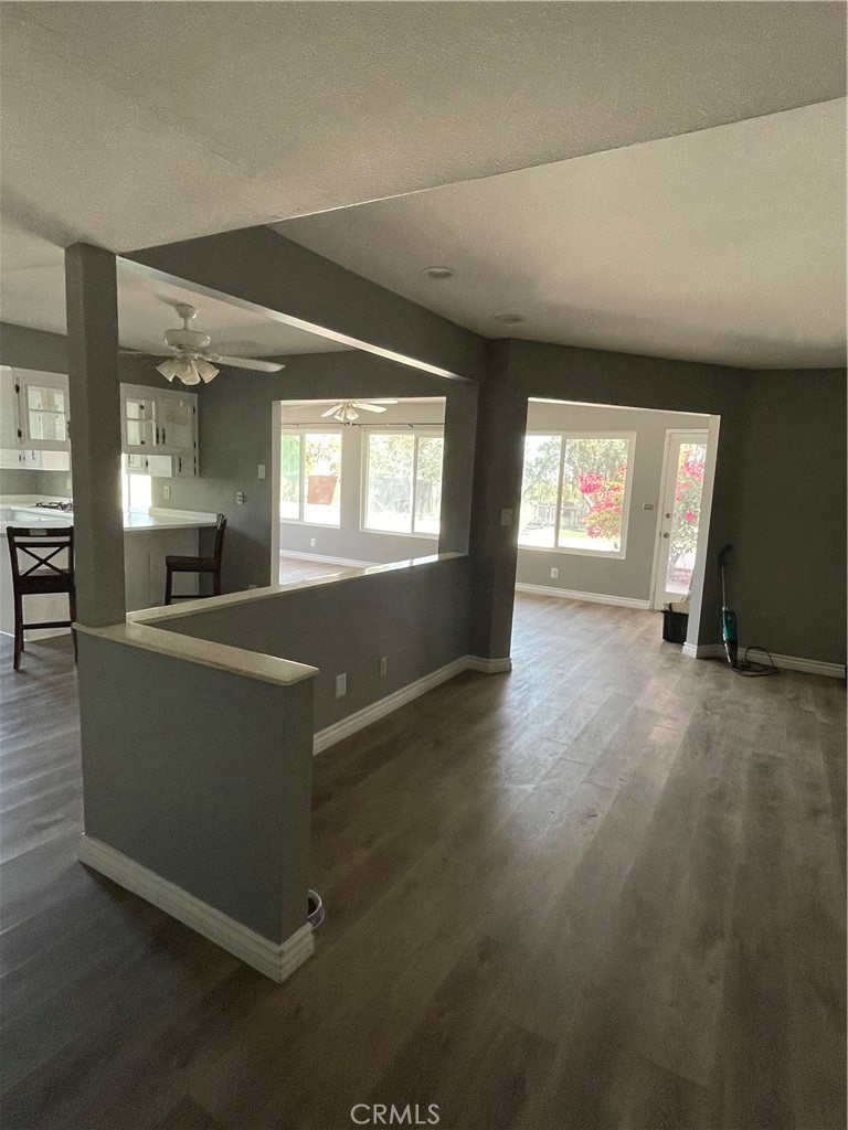 471 W San Jacinto Ave Property Photo 3