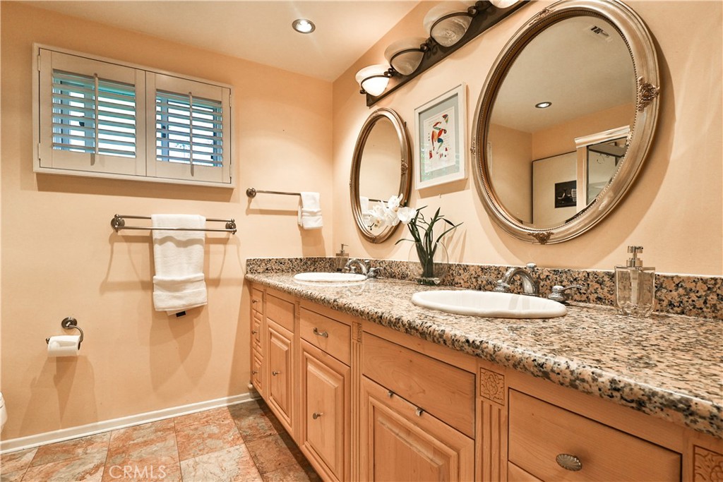843 N Entrada Property Photo 40