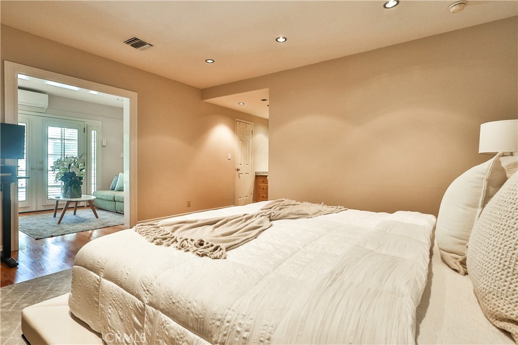 843 N Entrada Property Photo 46