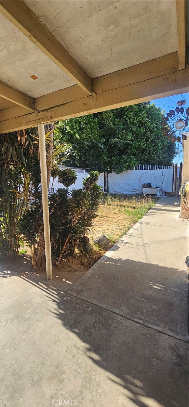 6219 Lanto Property Photo 2