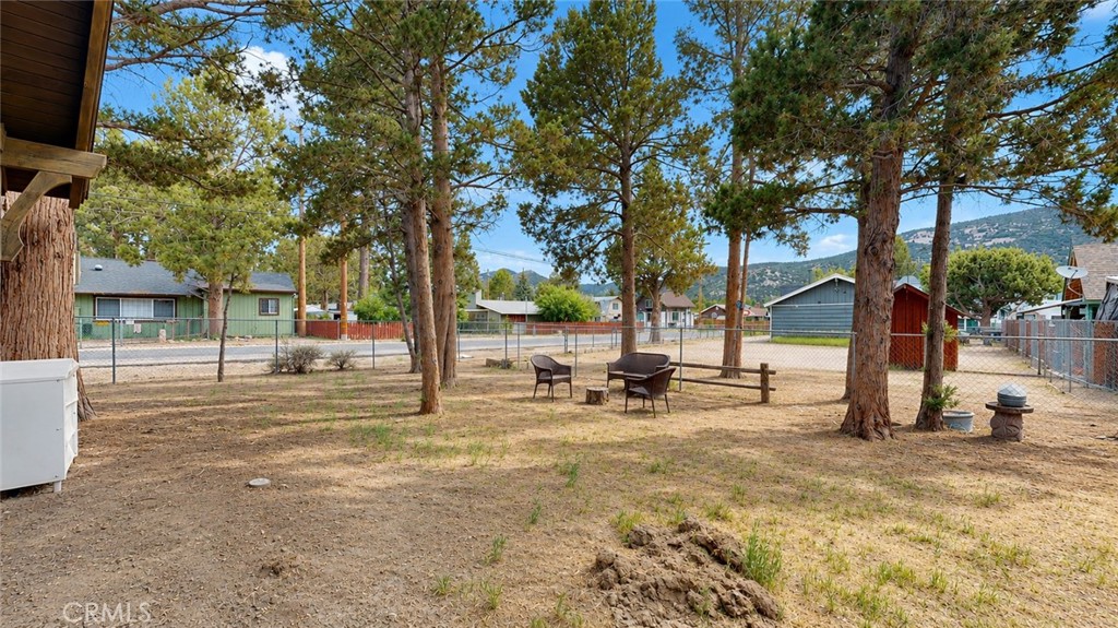 301 E Angeles Property Photo 29