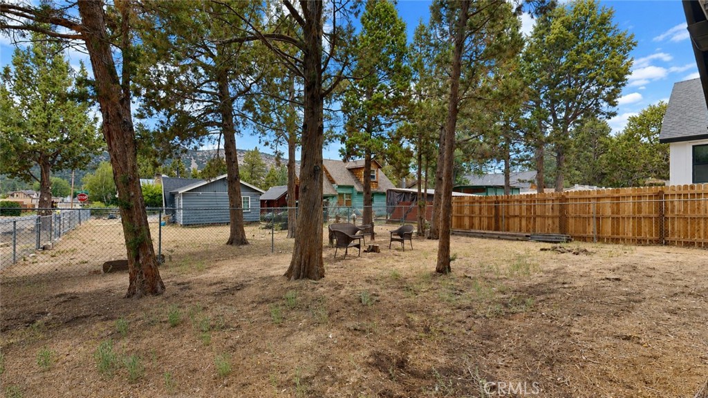 301 E Angeles Property Photo 30