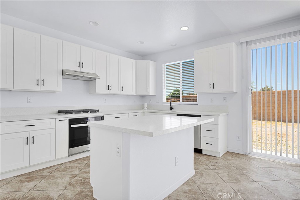 13957 Katelyn Street Property Photo 14