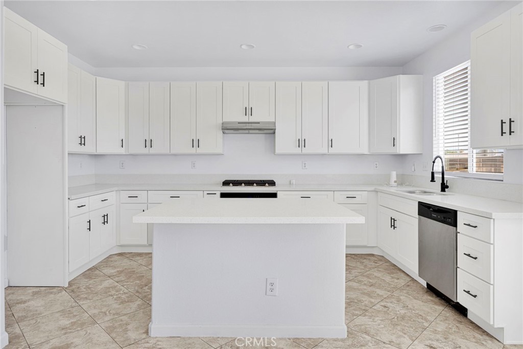 13957 Katelyn Street Property Photo 15