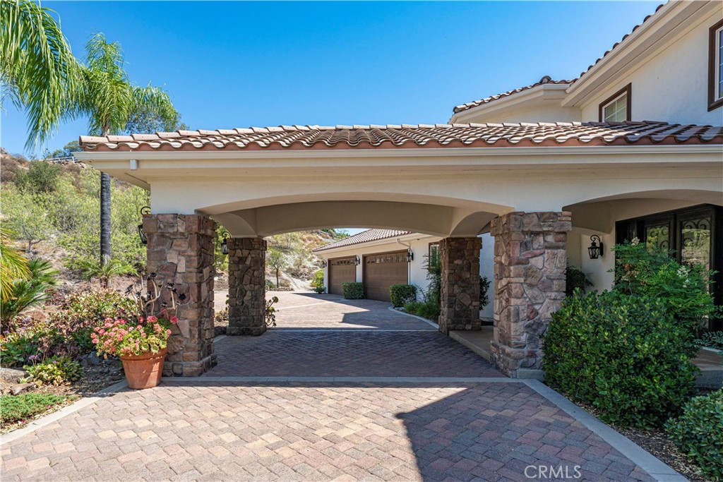 21100 Paseo Montana Property Photo 4