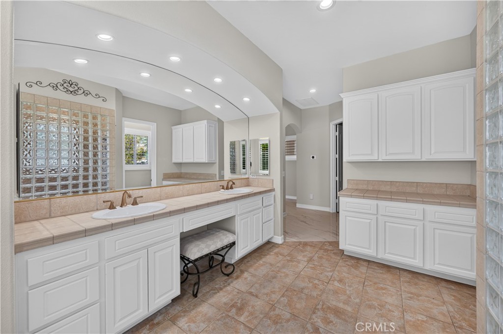 21100 Paseo Montana Property Photo 24