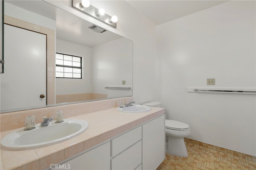 8331 Grand Avenue Property Photo 21