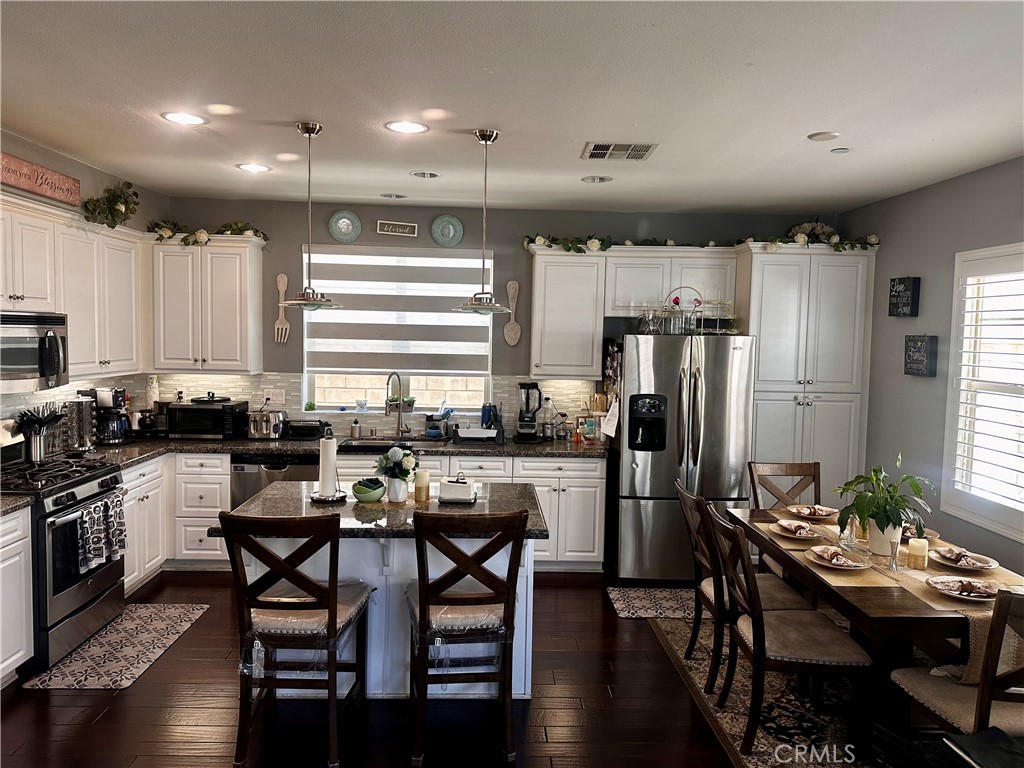 21881 Propello Property Photo 3