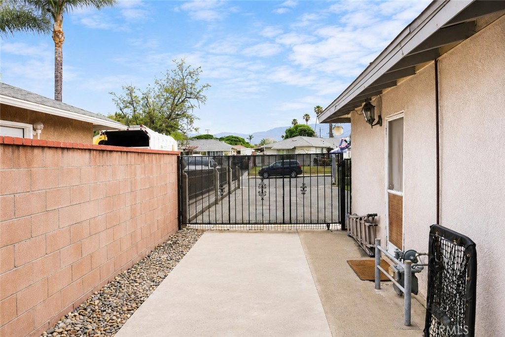 1134 Hermosa Avenue Property Photo 28