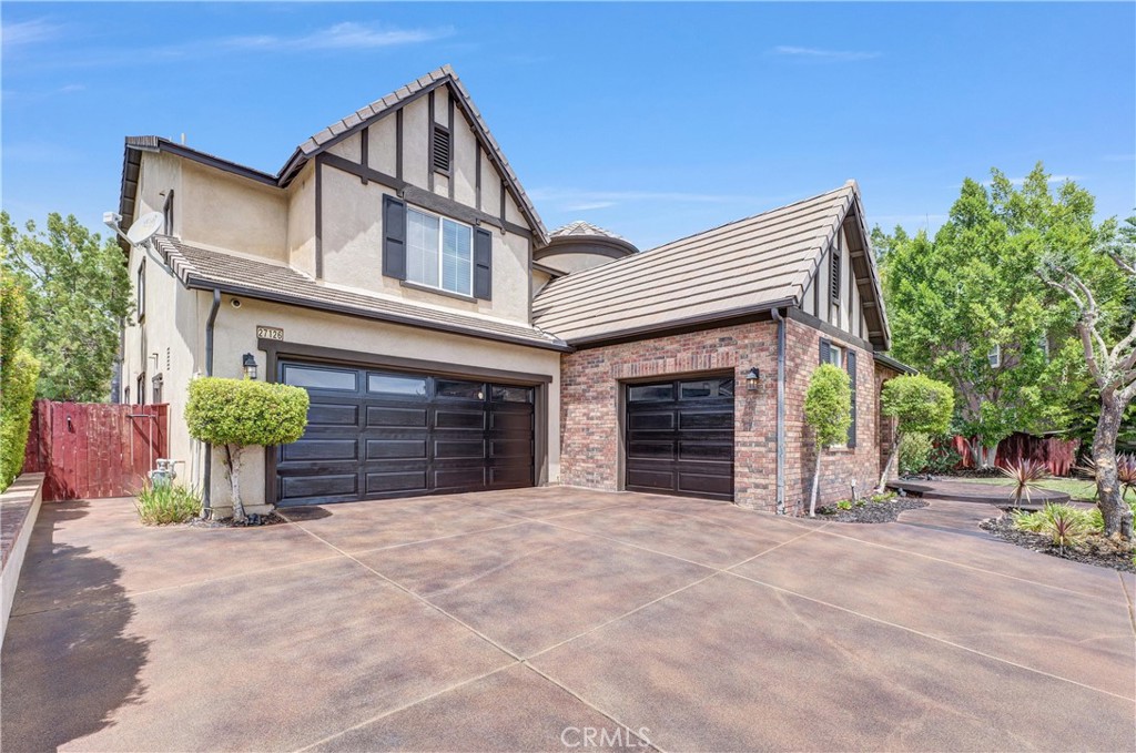 27126 Coral Bells Way Property Photo 2
