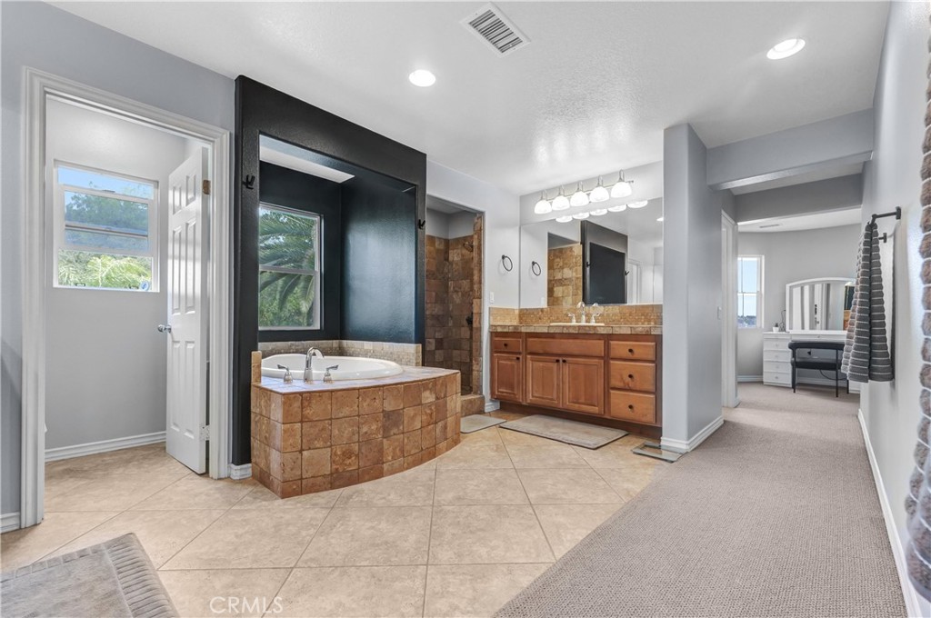 27126 Coral Bells Way Property Photo 40