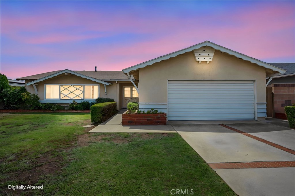 1676 E Wingate Street Property Photo 4