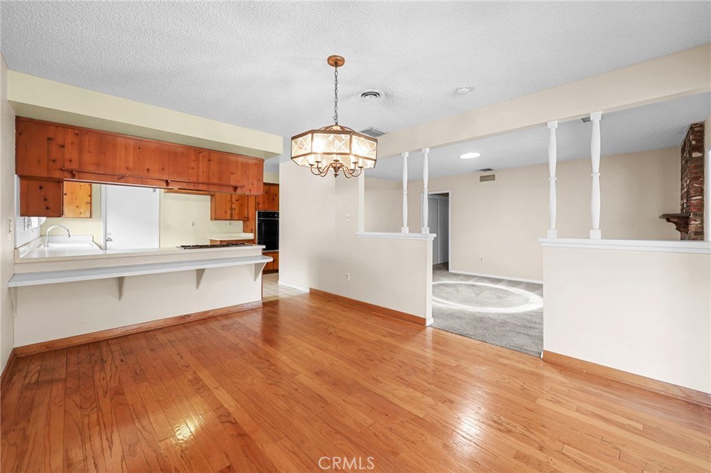 1676 E Wingate Street Property Photo 7