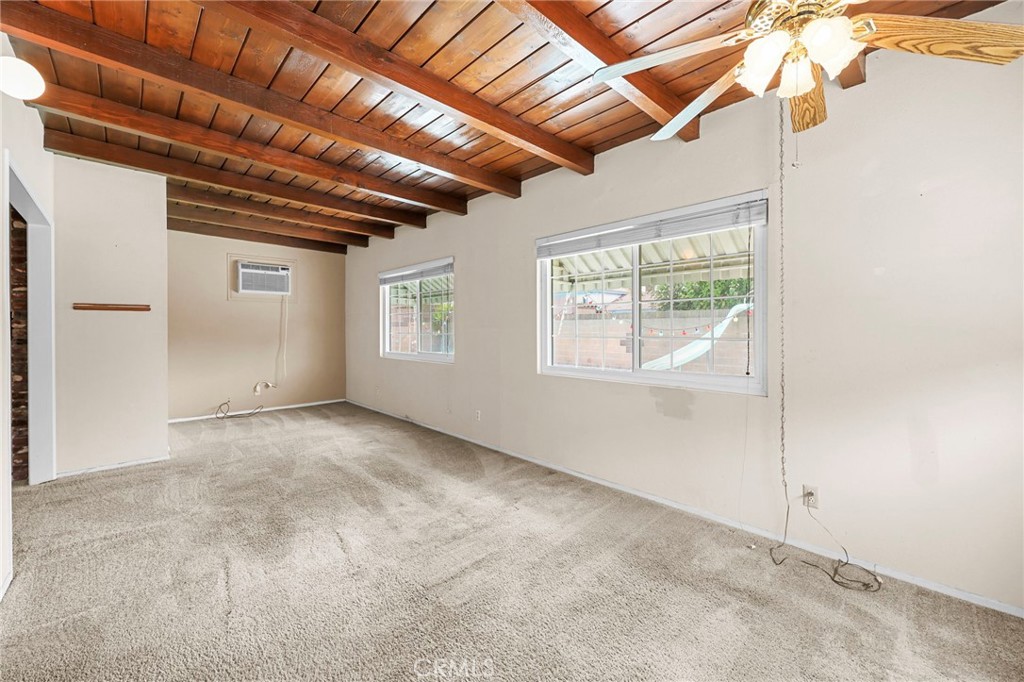 1676 E Wingate Street Property Photo 17