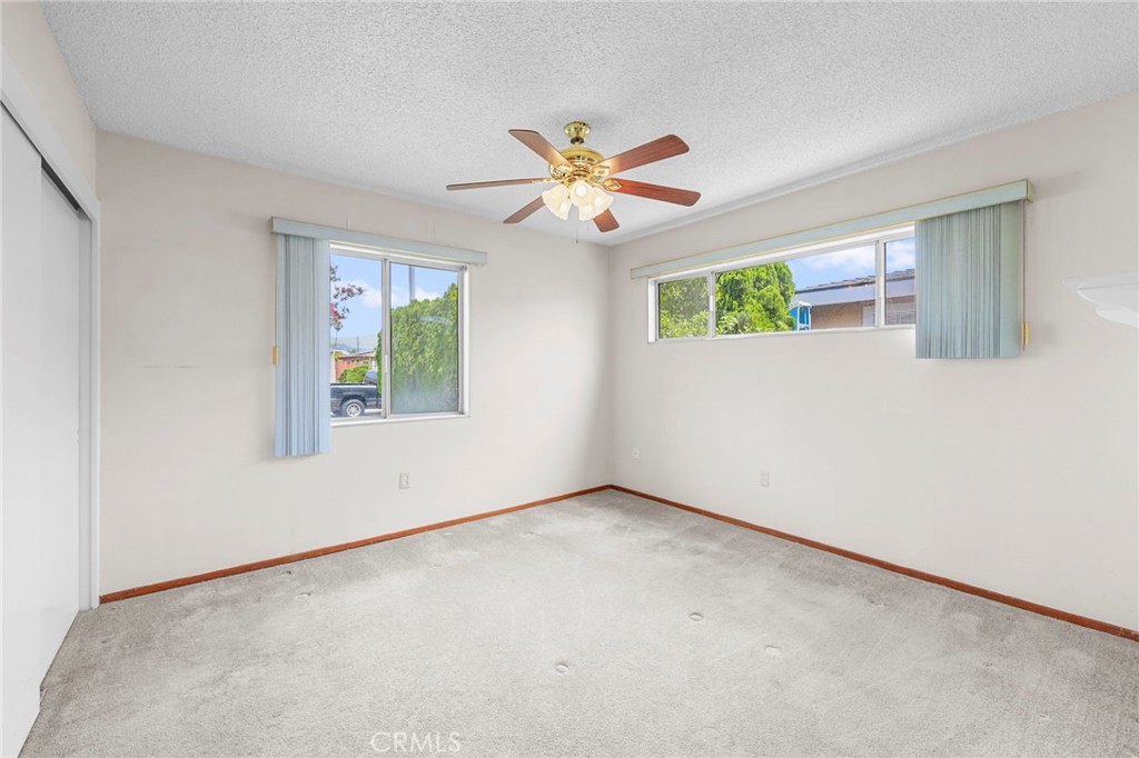 1676 E Wingate Street Property Photo 19