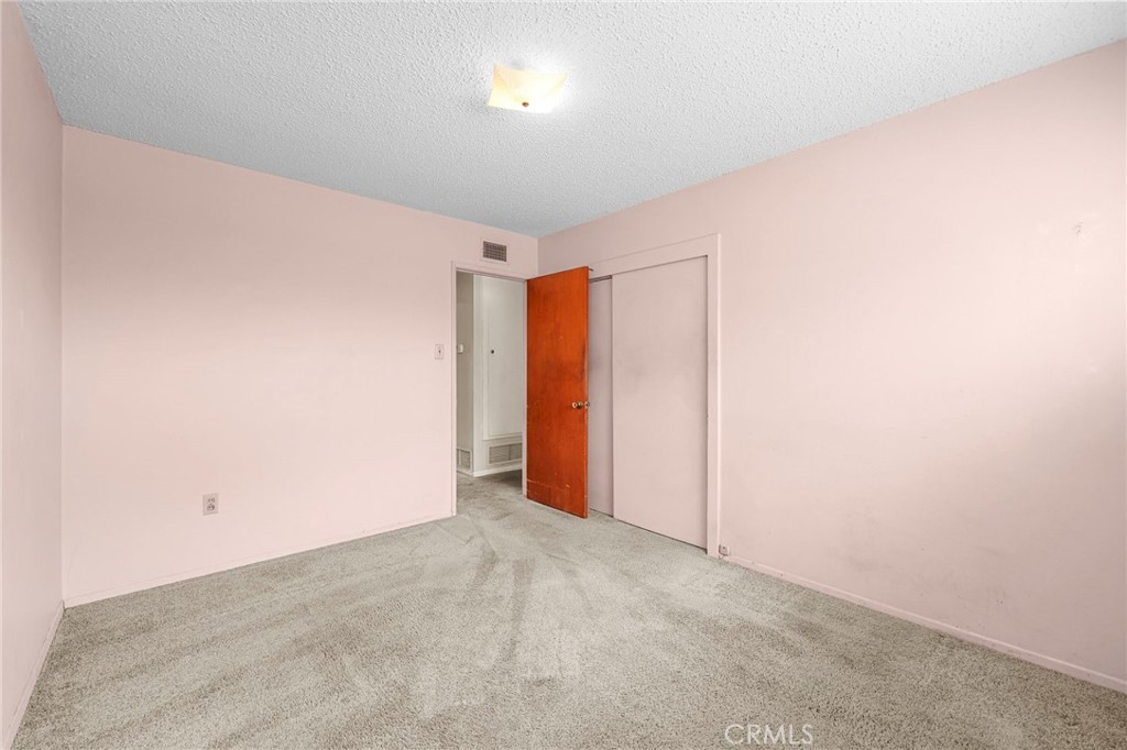 1676 E Wingate Street Property Photo 26