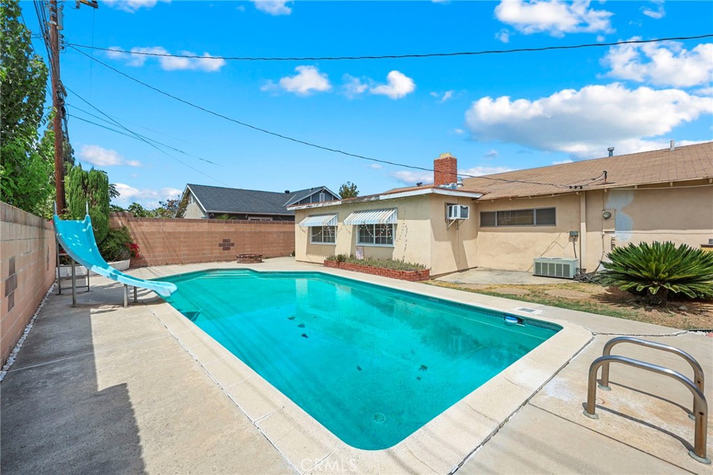 1676 E Wingate Street Property Photo 30