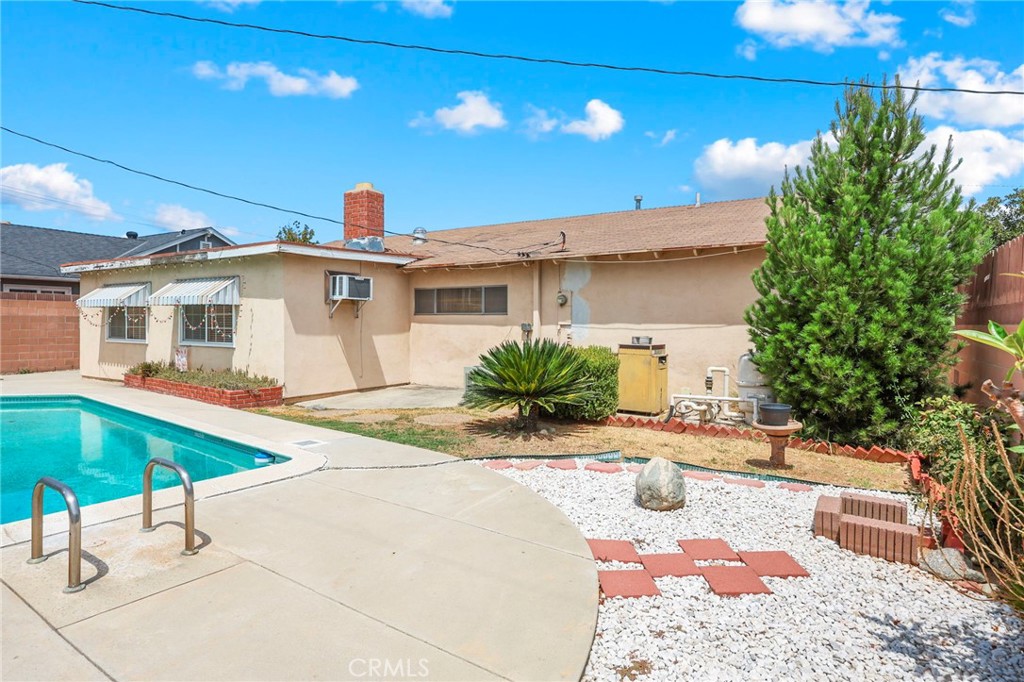 1676 E Wingate Street Property Photo 33