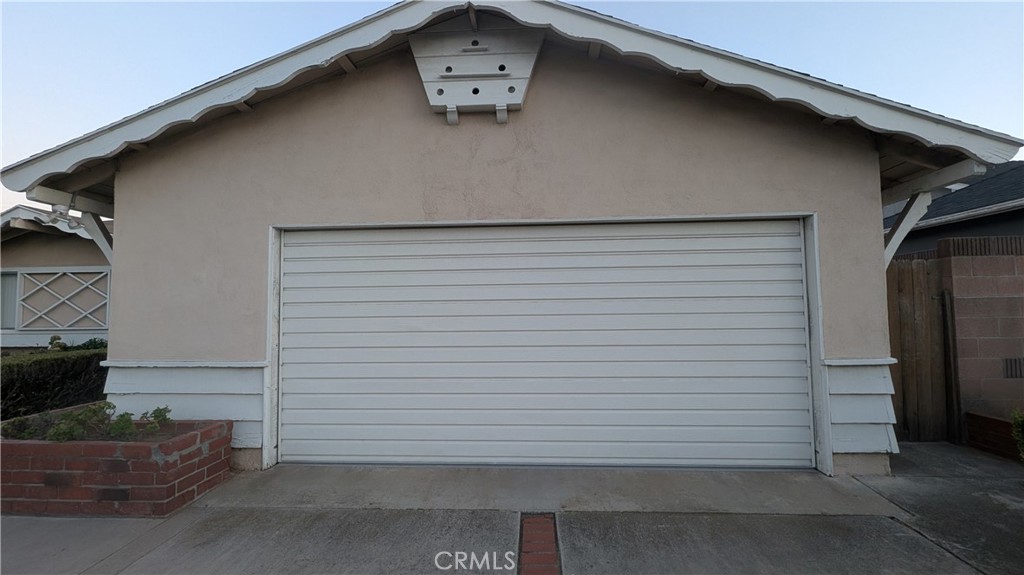 1676 E Wingate Street Property Photo 40