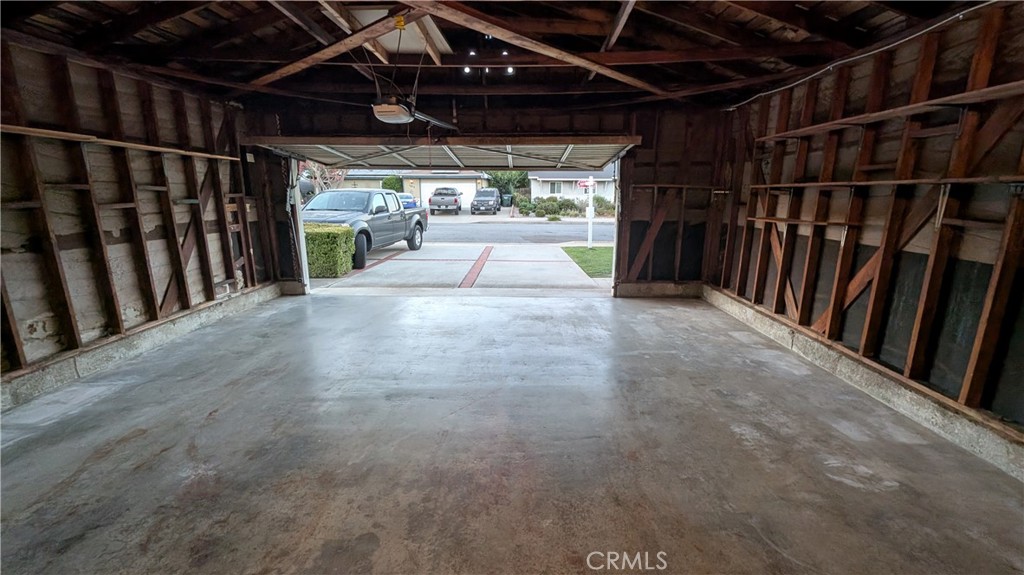 1676 E Wingate Street Property Photo 43