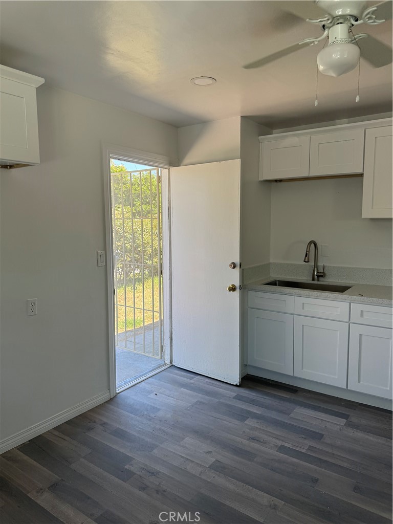 1124 Ramona Avenue Property Photo 2