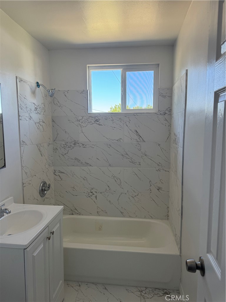 1124 Ramona Avenue Property Photo 9
