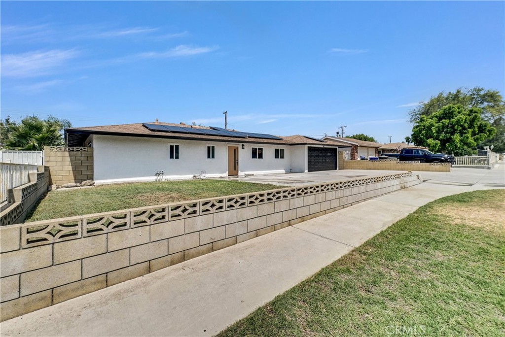 9900 Niagara Property Photo 4
