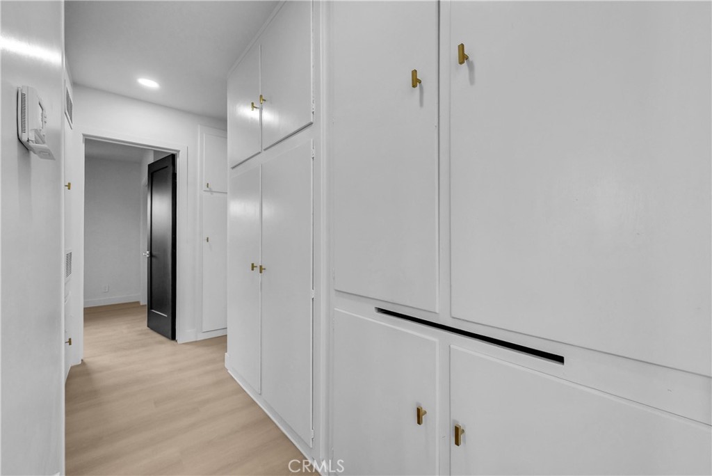 9900 Niagara Property Photo 24