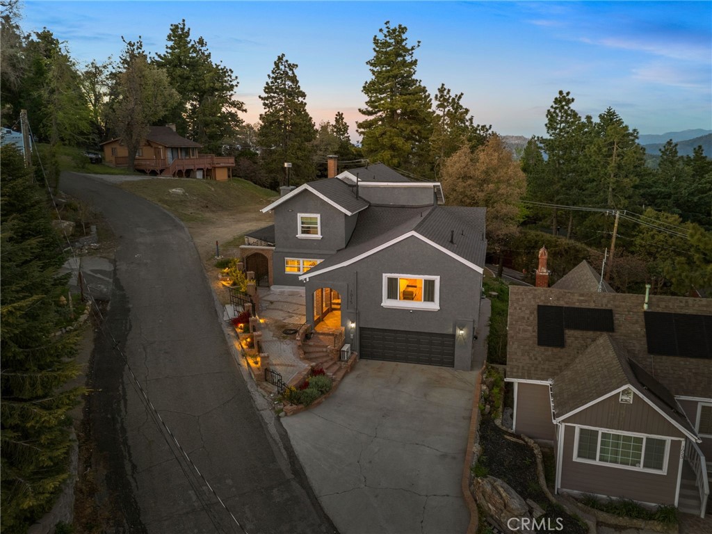 1015 Summit Property Photo 40
