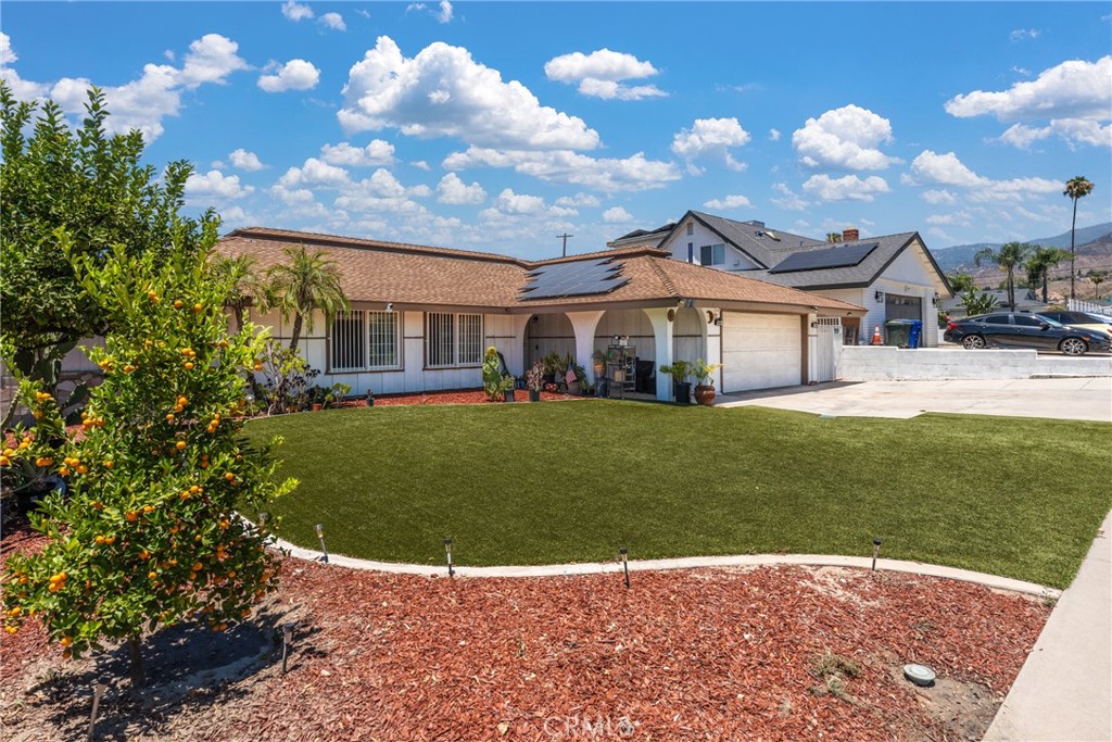 6070 Blythe Avenue Property Photo 1