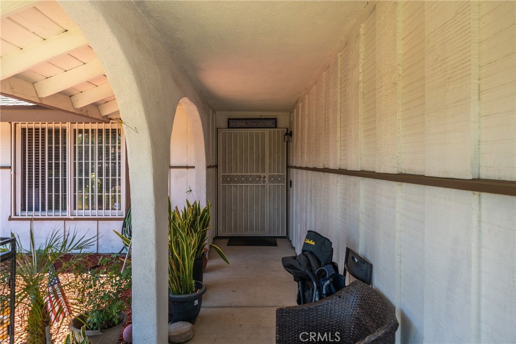 6070 Blythe Avenue Property Photo 3