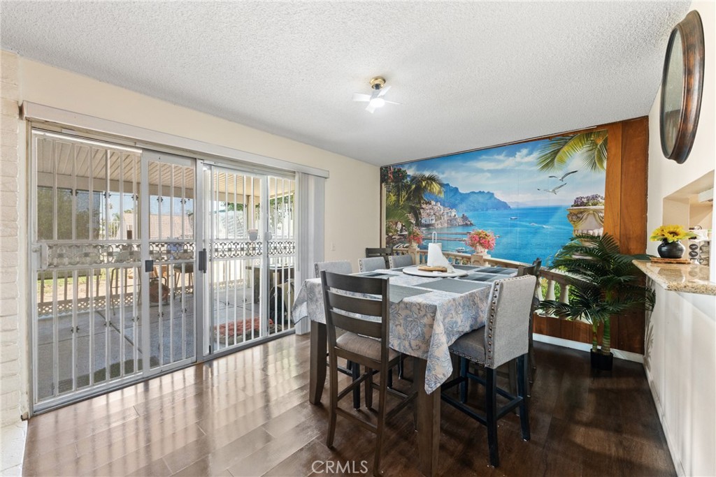 6070 Blythe Avenue Property Photo 7