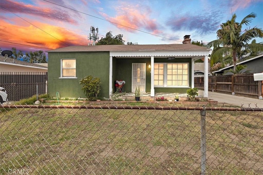 3025 Burton Property Photo 1