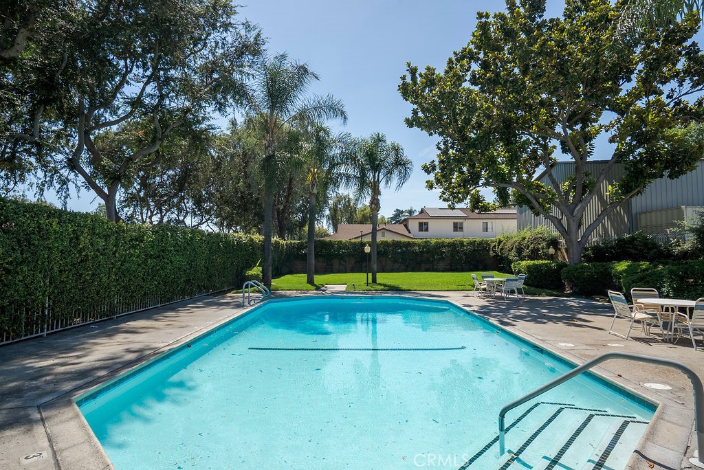 555 D Property Photo 22
