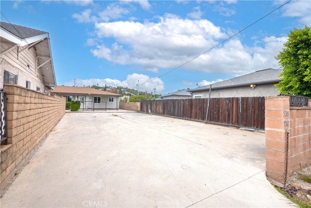 5245 Navarro Property Photo 3