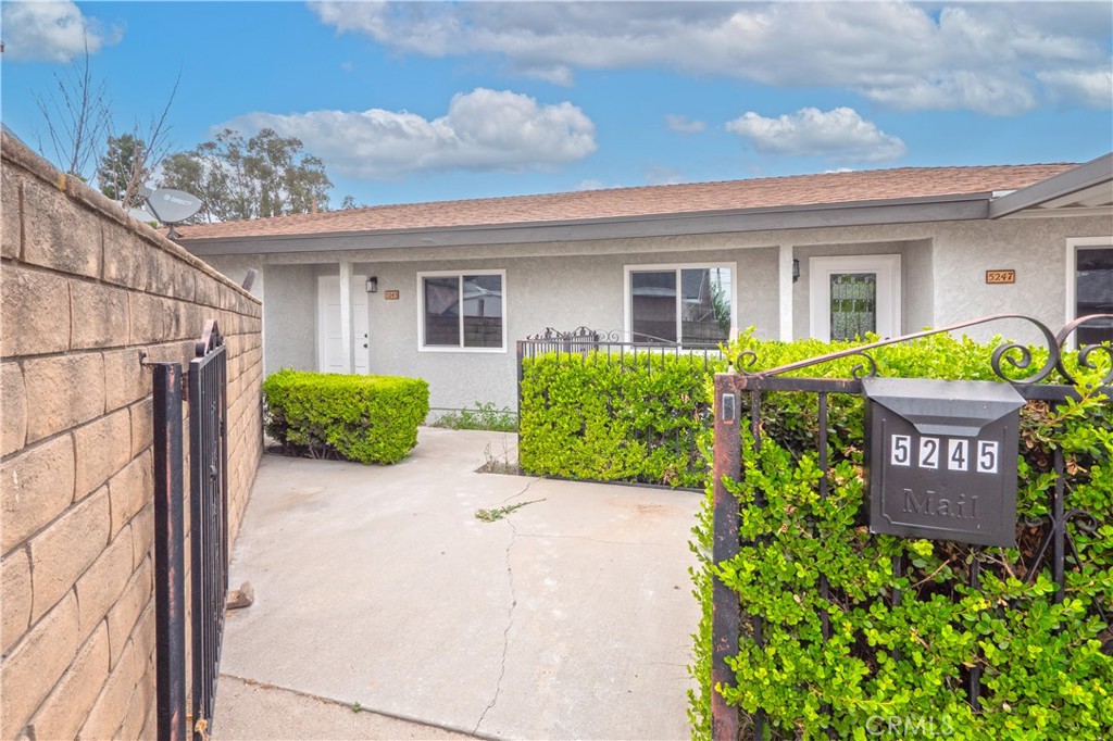 5245 Navarro Property Photo 8