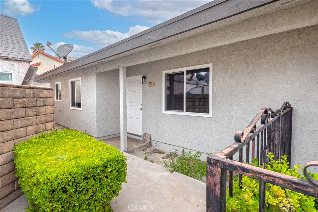 5245 Navarro Property Photo 9