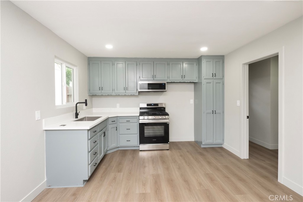 5245 Navarro Property Photo 12