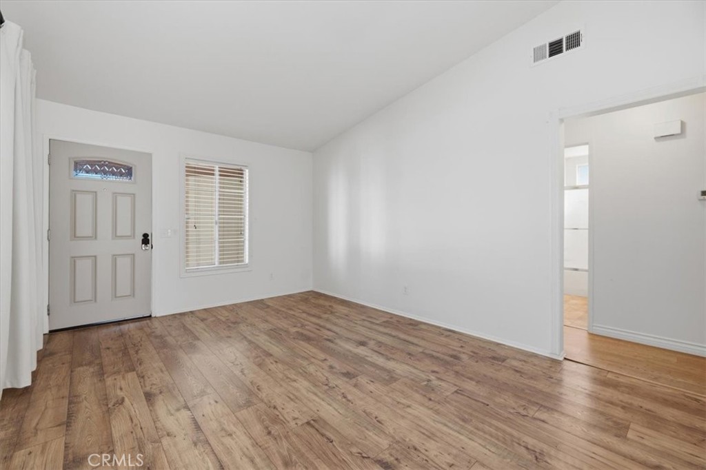 12348 Hythe Property Photo 4