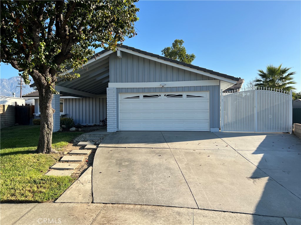 122 Fulton Way Property Photo 1
