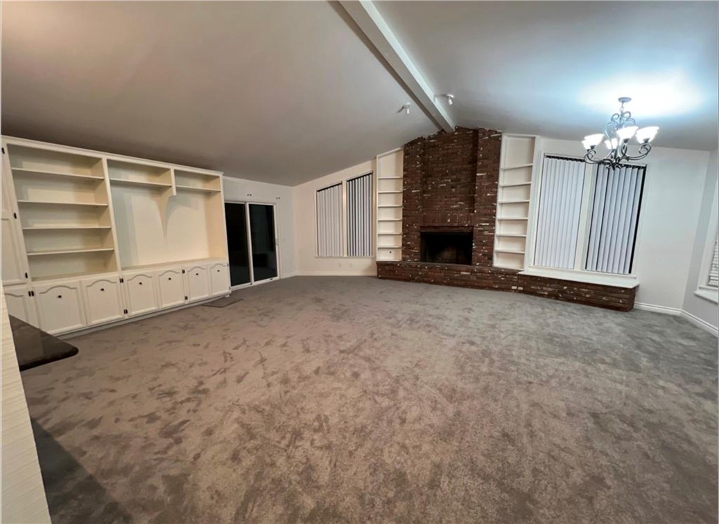 122 Fulton Way Property Photo 3
