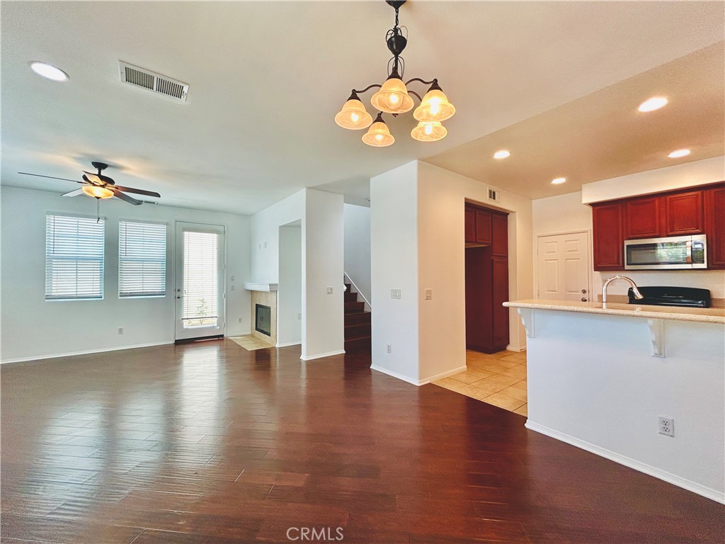 14602 Longwood Property Photo 5